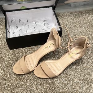 Lulus nude heels